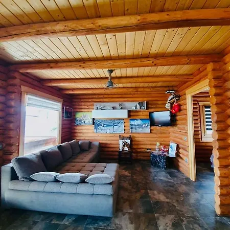 Dom wakacyjny Wild House
